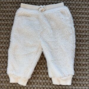 Baby GAP Cream Fuzzy Fleece Joggers